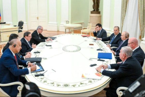 Putin calificó de inaceptables las nuevas sanciones de Estados Unidos contra Cuba