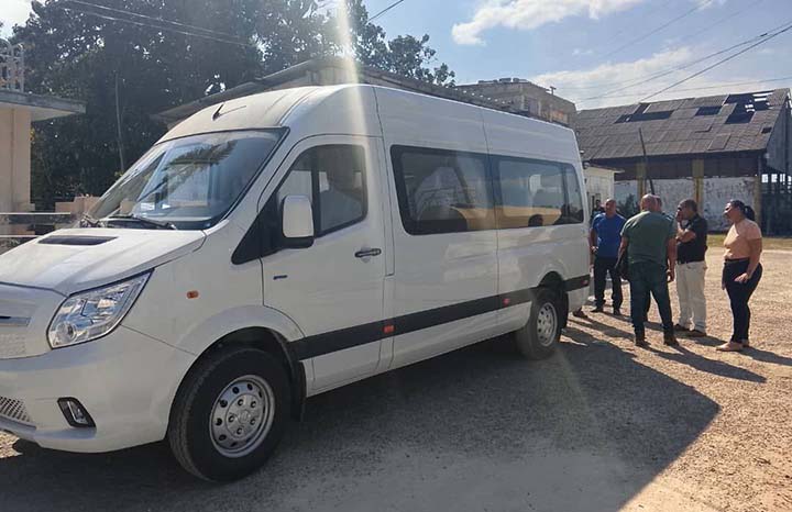 Matanzas: nuevo vehículo eléctrico respaldará servicios de Salud