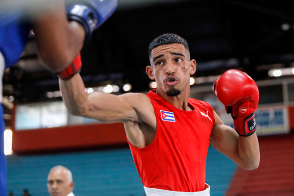 Cuba gana y pierde en Copa Independencia de Boxeo