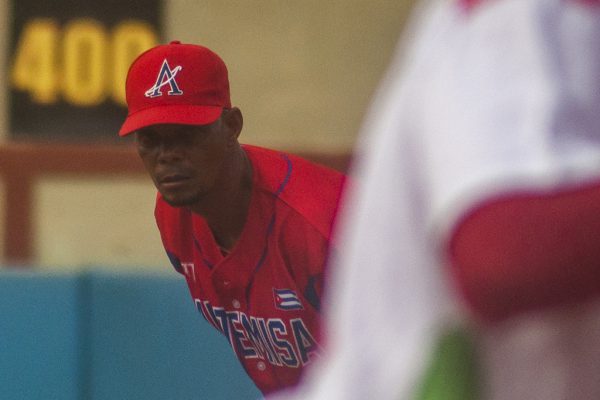 Las Tunas doblega a Artemisa y lidera semifinal del béisbol cubano