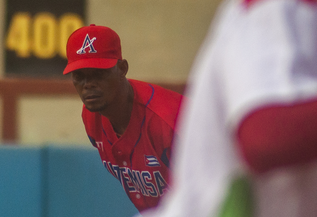 Las Tunas doblega a Artemisa y lidera semifinal del béisbol cubano