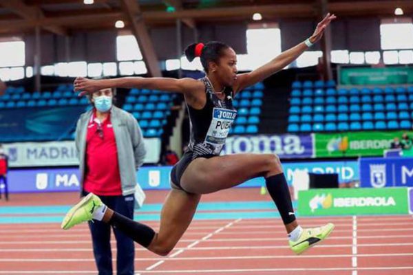 Plata para triplista cubana Povea en Copa Iberdrola