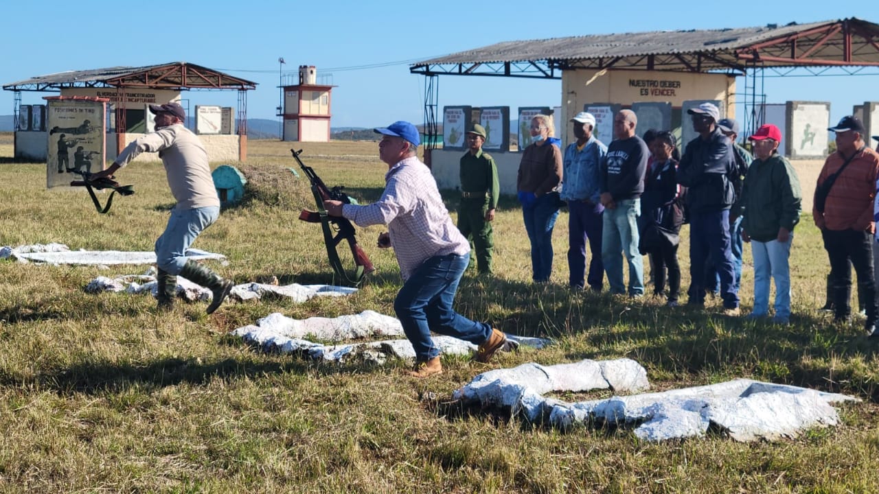 Elevan trabajadores camagüeyanos capacidades combativas (+ Fotos)