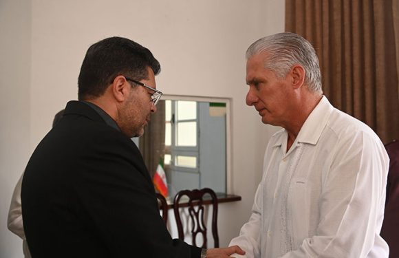 Firmó Díaz-Canel Libro de Condolencias en embajada iraní en Cuba