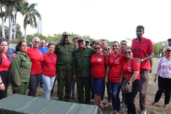 Participa Esteban Lazo jornada por el Día Nacional de la Defensa