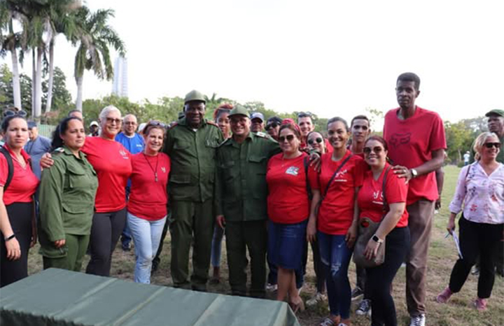 Participa Esteban Lazo jornada por el Día Nacional de la Defensa