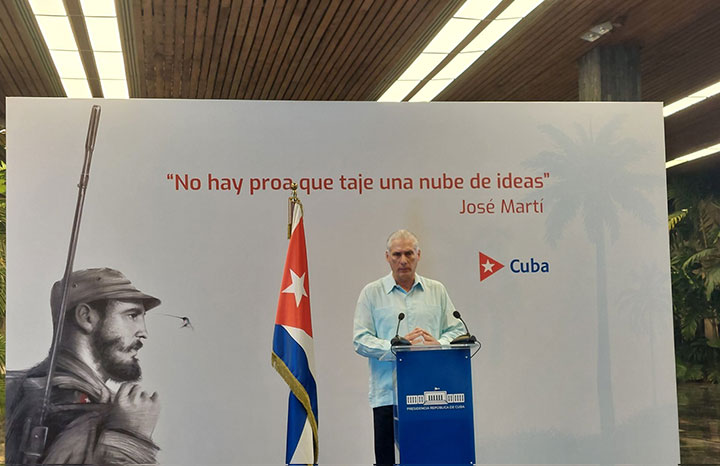 Comparece presidente cubano ante los medios de comunicación (+ Video)