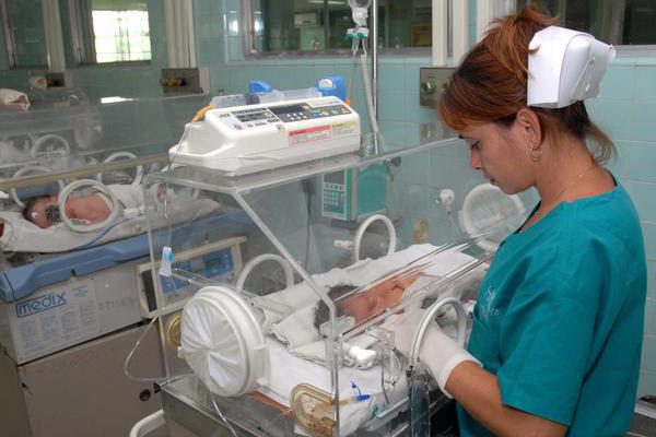 Denuncian impacto de cerco de Estados Unidos sobre sistema de salud de Cuba