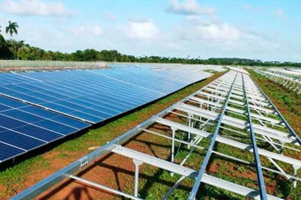 Agilizan montaje de parque solar fotovoltaico en Florida