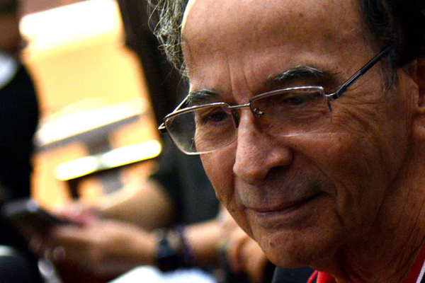 Felicita Díaz-Canel a Tubal Páez por Premio Nacional de Periodismo