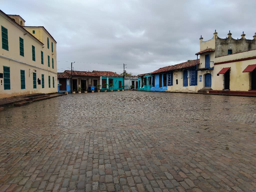 Bajo un alero en San Juan de Dios