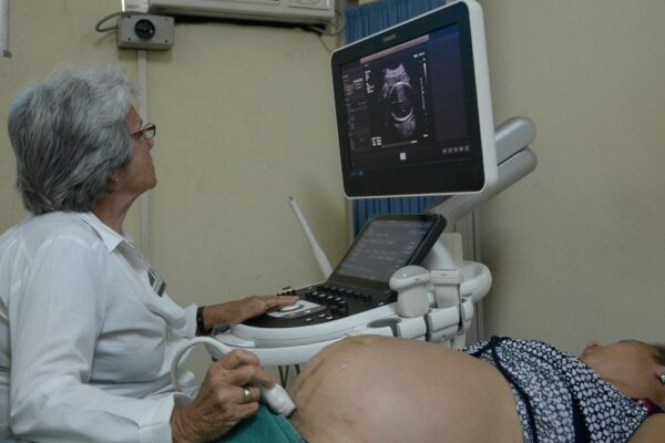 Trazan estrategias en Camagüey para perfeccionar los indicadores Materno Infantil