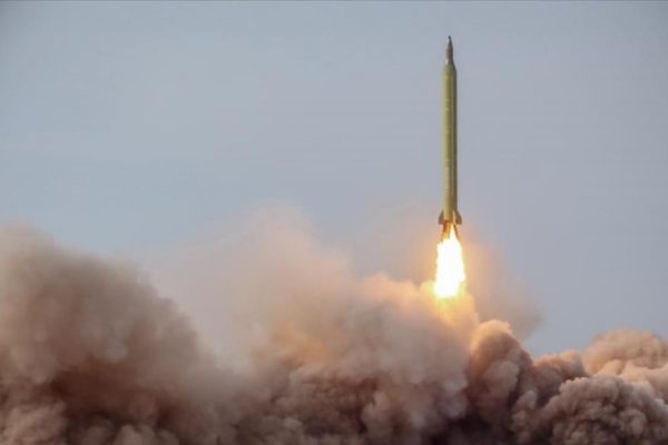 Irán preparado para larga guerra, Trump habla de corta excursión