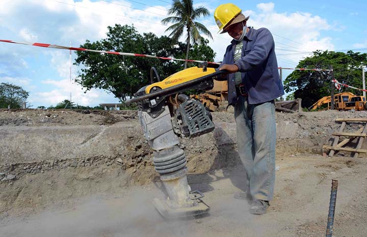 Compromiso y estabilidad productiva distingue a constructores camagüeyanos