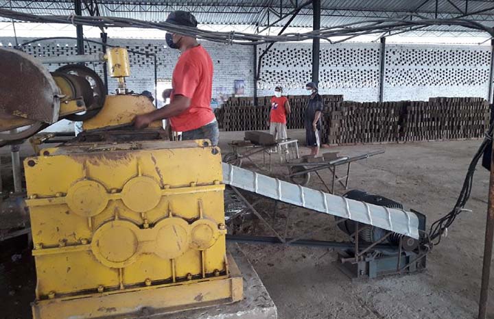 Compromiso y estabilidad productiva distingue a constructores camagüeyanos