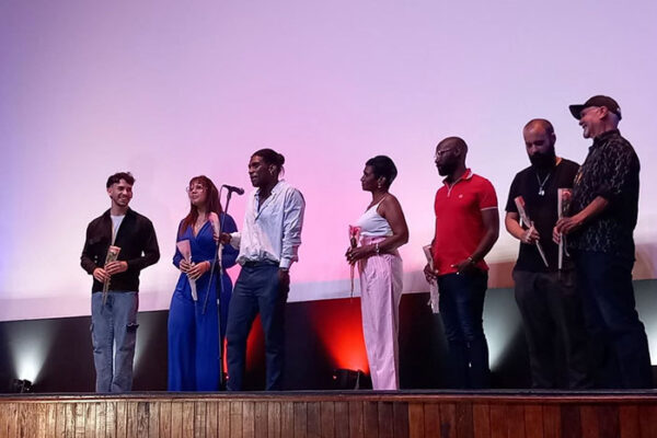 Animado cubano Doble play enfoca su historia en el béisbol