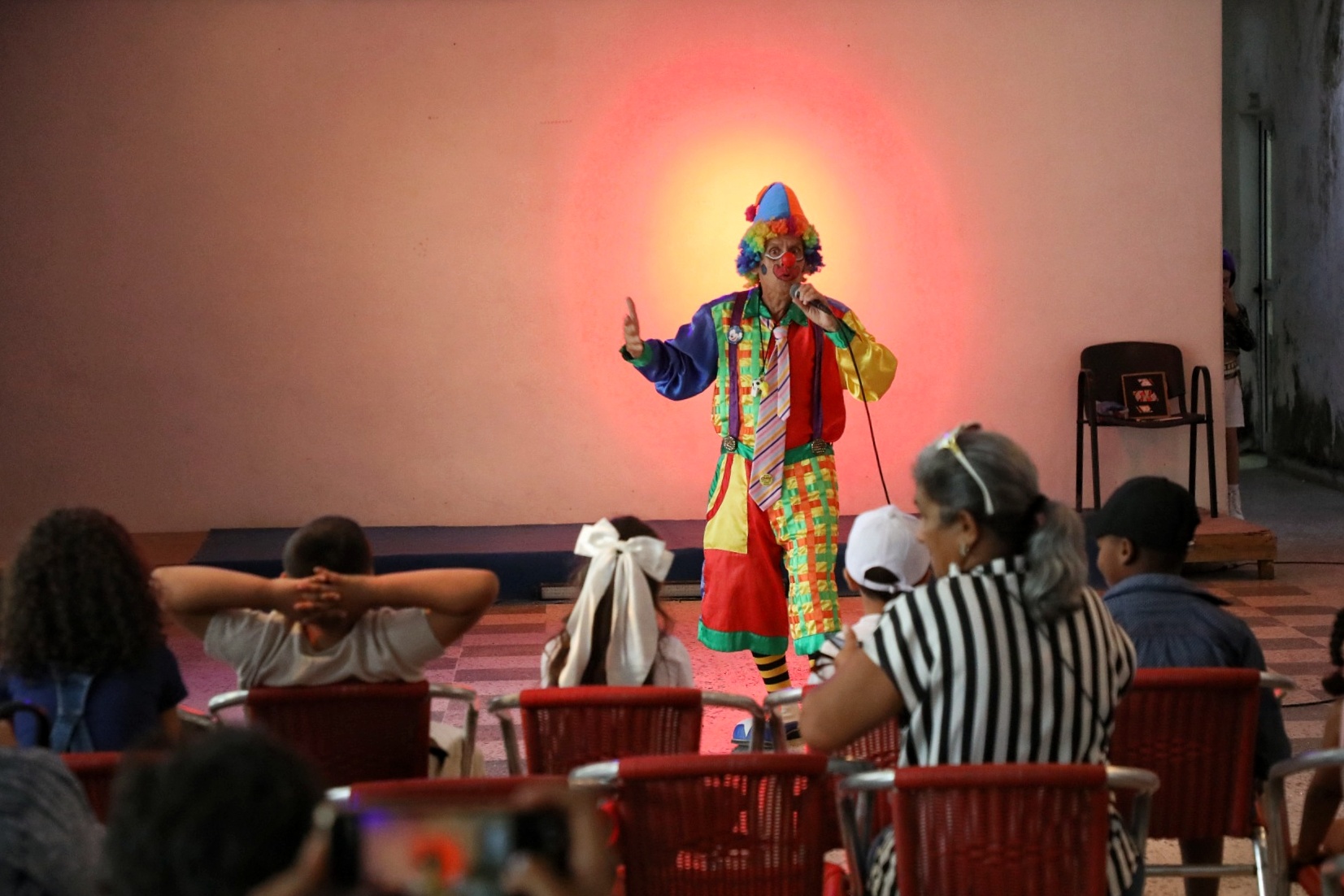 Magia y circo para el receso escolar en Camagüey