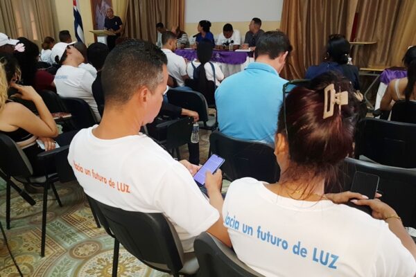 Jóvenes con luz propia en Camagüey