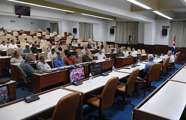 El petróleo crudo cubano sí se puede refinar