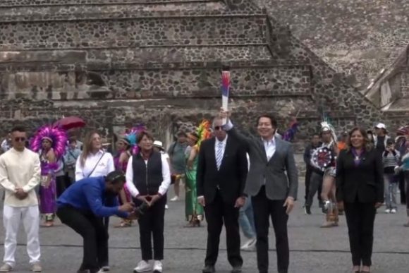 Encienden fuego de Santo Domingo 2026 en Teotihuacán