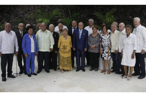 El trabajo y sus héroes, en el pecho el orgullo de la Patria