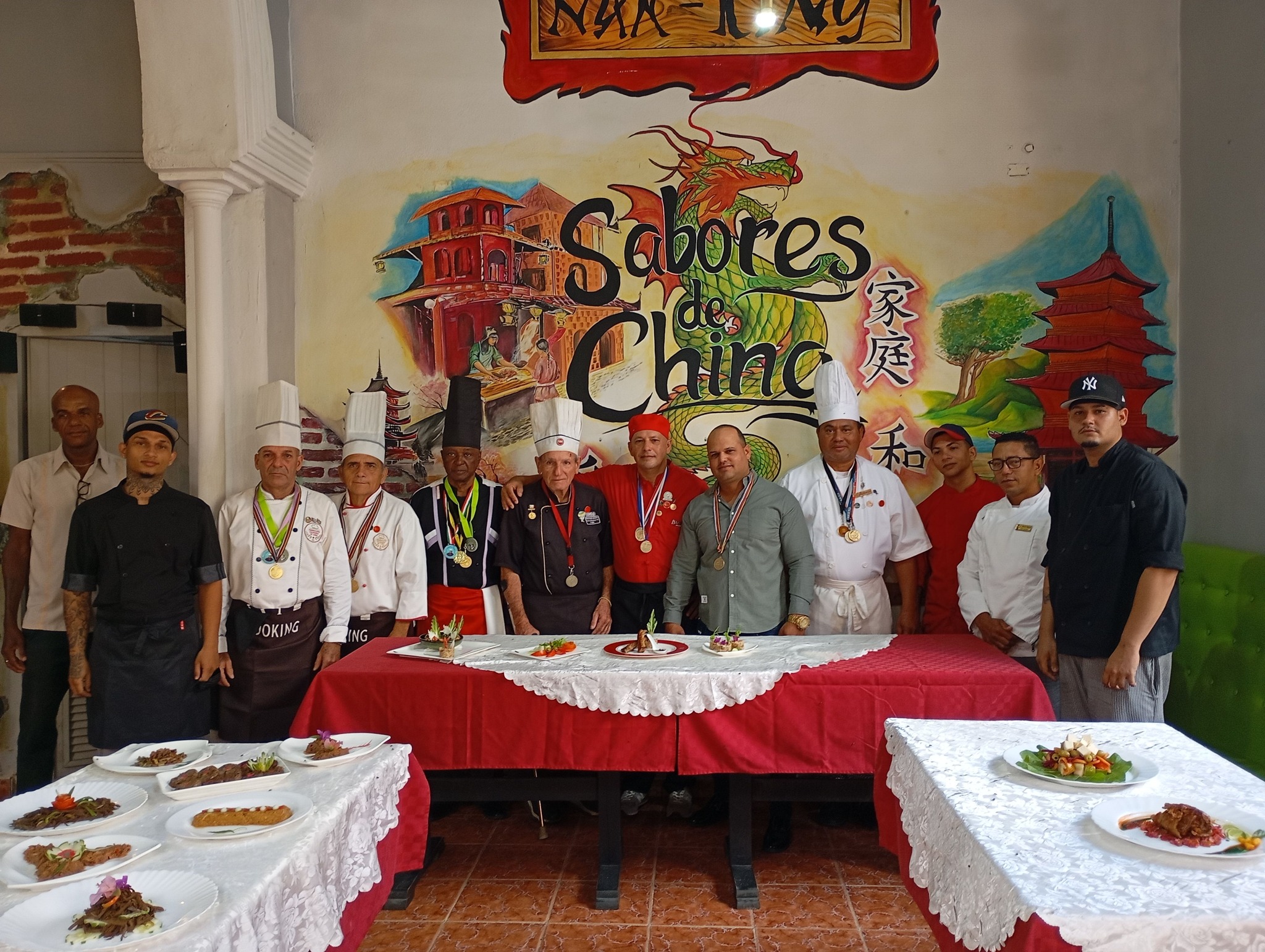 Reciben chef camagüeyanos medalla Nitza Villapol