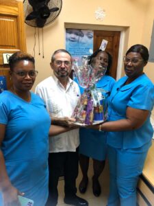 En Jamaica Jorge ayudó a la salud y bienestar de sus habitantes