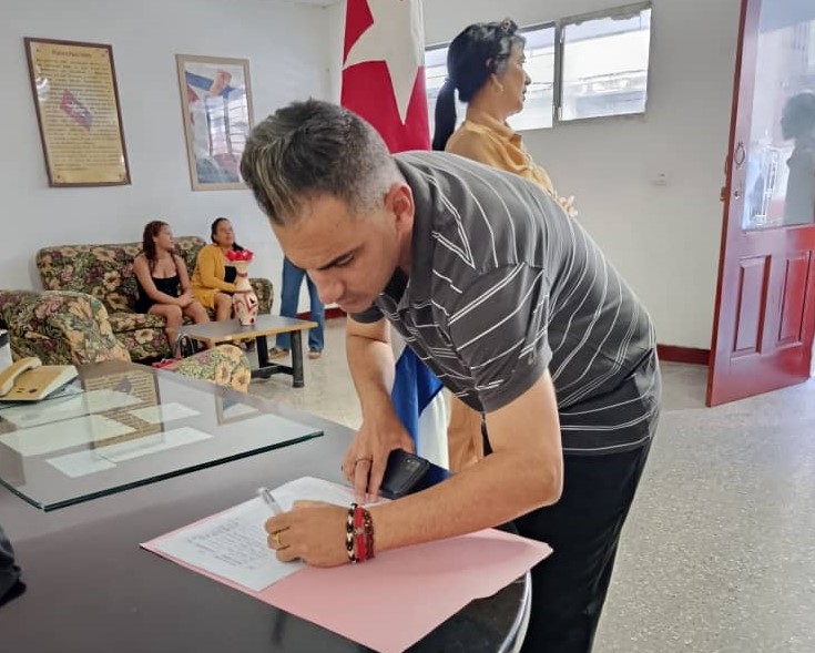 Trabajadores de la radio en Camagüey abogan por la paz