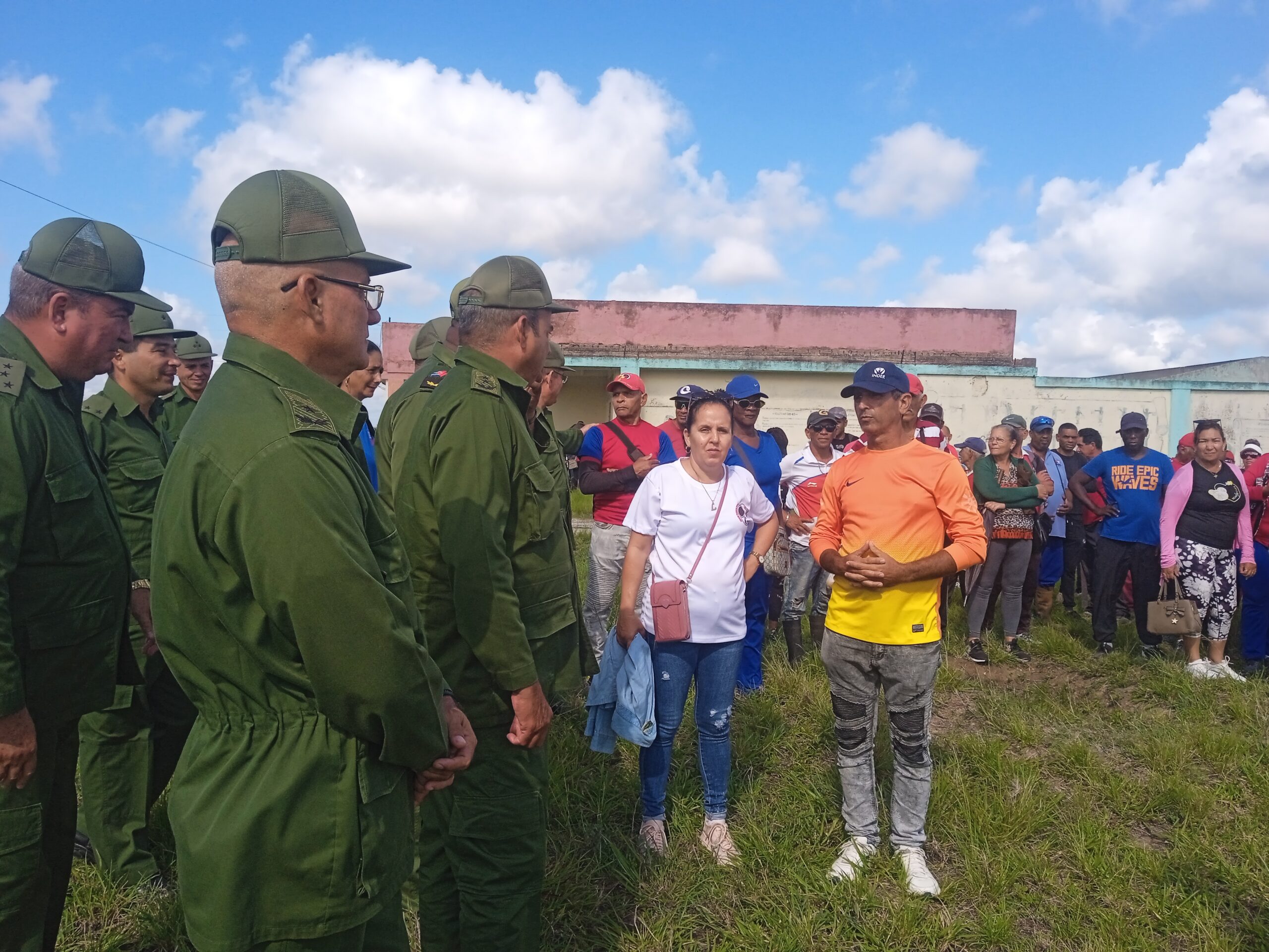 Jefe del Ejército Oriental comprueba preparación combativa de los camagüeyanos