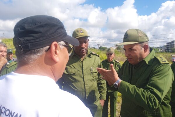 Jefe del Ejército Oriental comprueba preparación combativa de los camagüeyanos