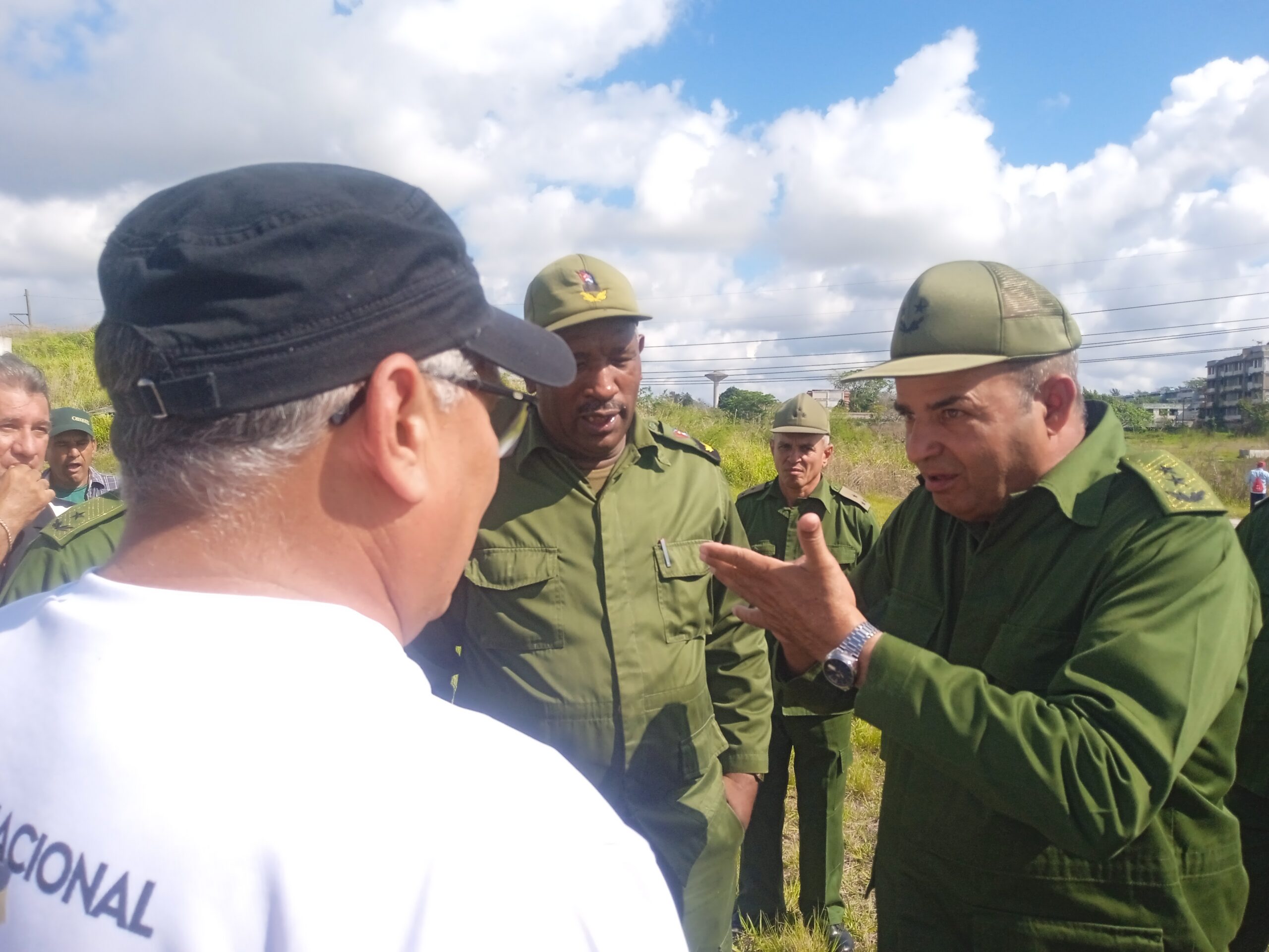 Jefe del Ejército Oriental comprueba preparación combativa de los camagüeyanos