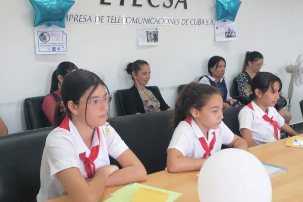 Celebración en Camagüey por el Día Internacional de las Niñas en las TIC