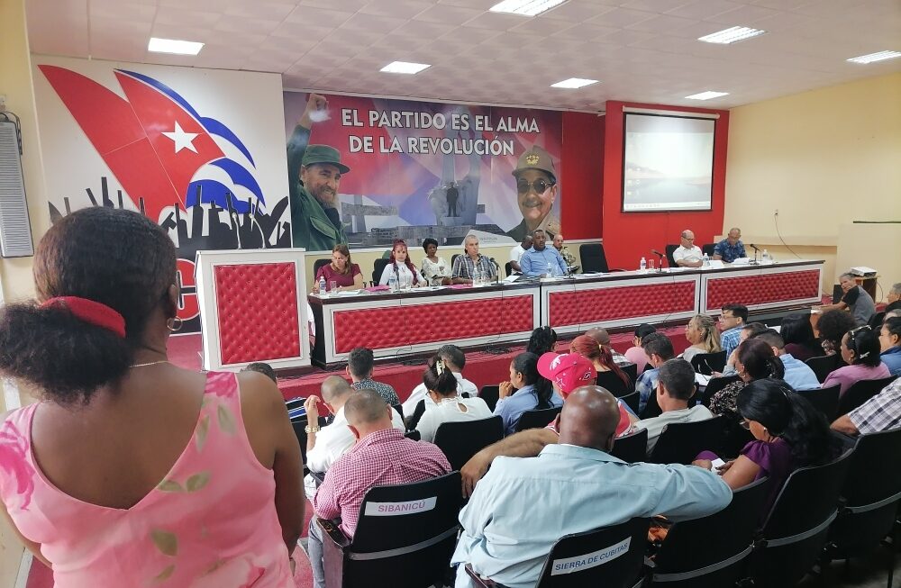 Pleno del Partido en Camagüey enfocado en las producciones agroalimentarias