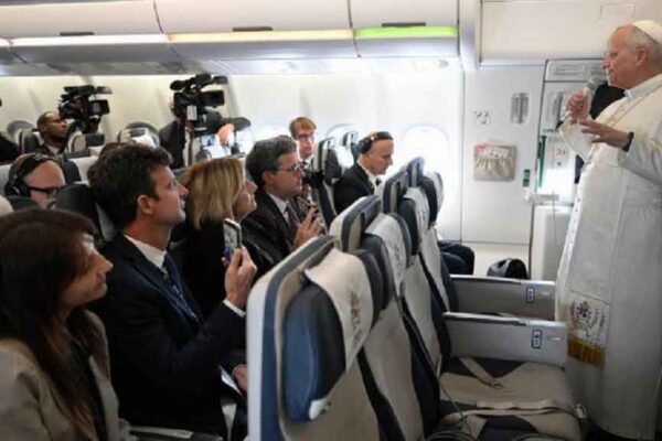 Papa León XIV llamó a promover una nueva actitud y cultura de paz