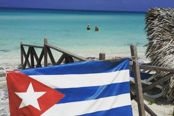 Cuba propone a connacionales viajes turísticos