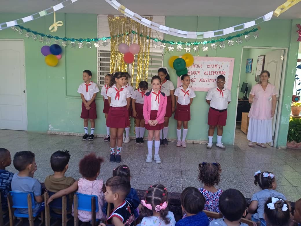 Reconocen a colectivos destacados en la formación de la primera infancia