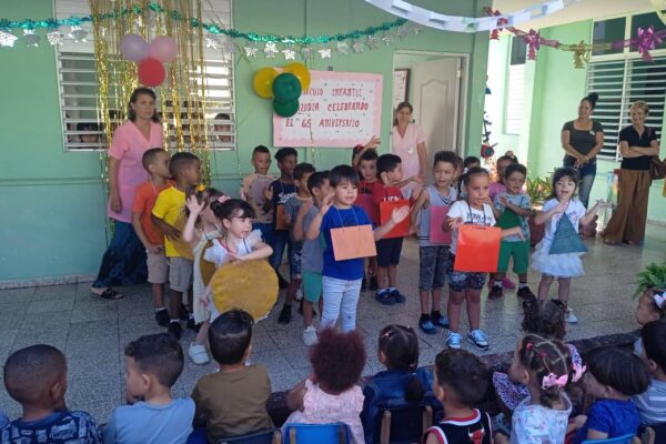 Reconocen a colectivos destacados en la formación de la primera infancia