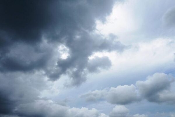 Calor y algunas lluvias en la tarde