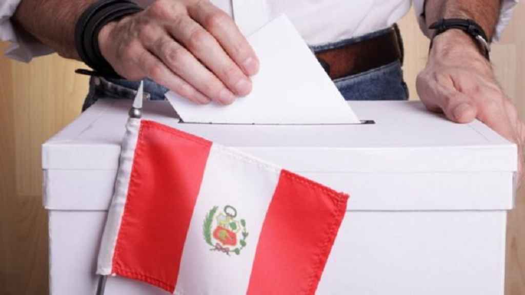 Perú enfrenta elecciones generales con 35 candidatos presidenciales