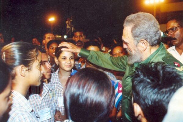 Fidel Castro y la enseñanza artística protagonizan encuentro en Cuba