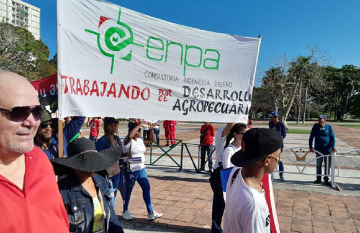 Desfile marcado por la unidad y la eficiencia en Camagüey