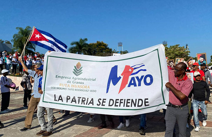 Desfile marcado por la unidad y la eficiencia en Camagüey