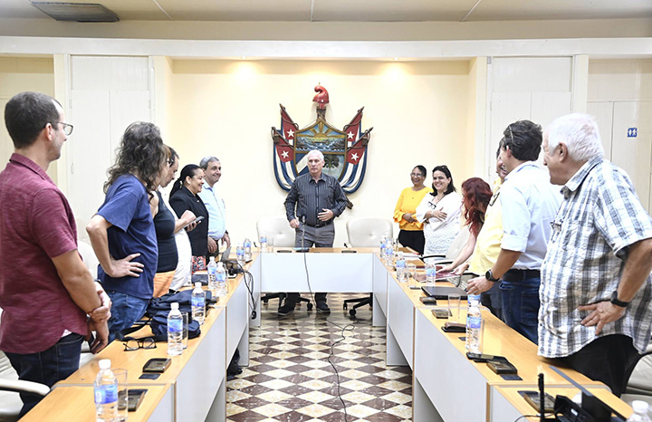 Visitó presidente Díaz-Canel la Universidad de La Habana