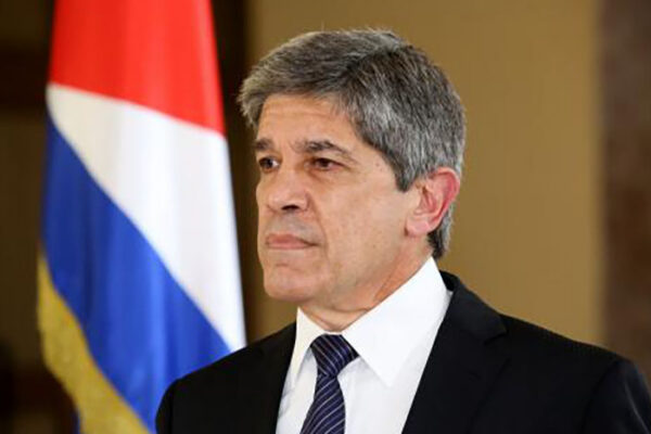 Denuncian intentos de normalizar amenazas militares contra Cuba