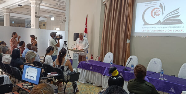 Abogan en Camagüey por robustecer aplicación de Ley de Comunicación Social