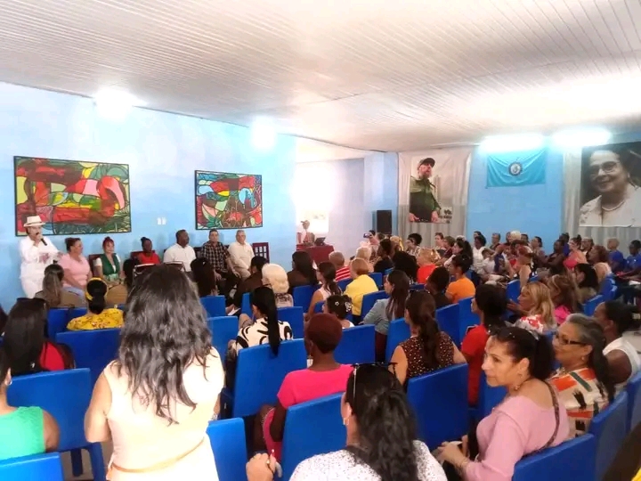 Feria comercial para las madres y las familias camagüeyanas