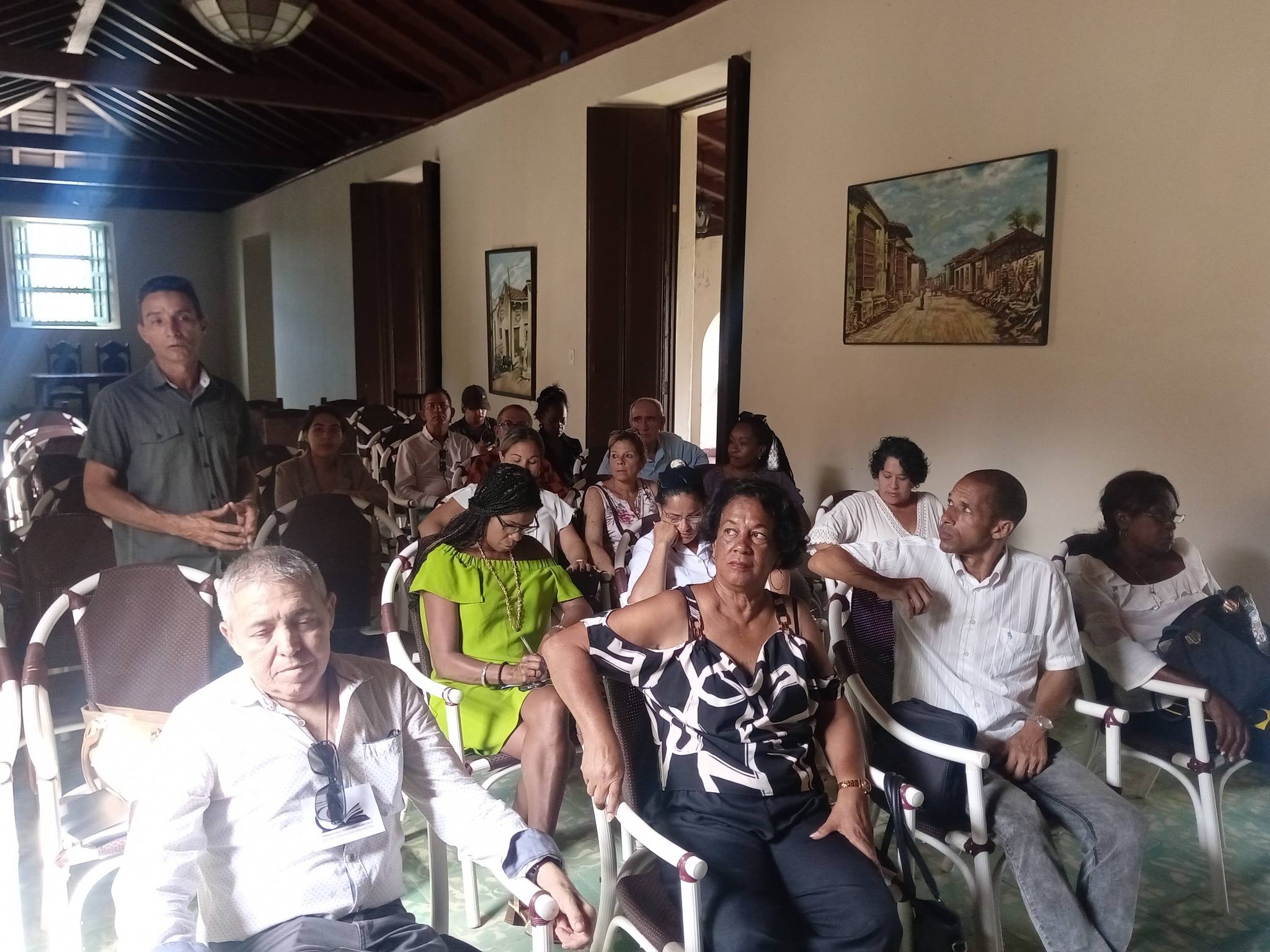 Profundizan en una comunicación comunitaria más participativa