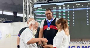 Pesista cubano conquista oro y plata en torneo máster en El Salvador