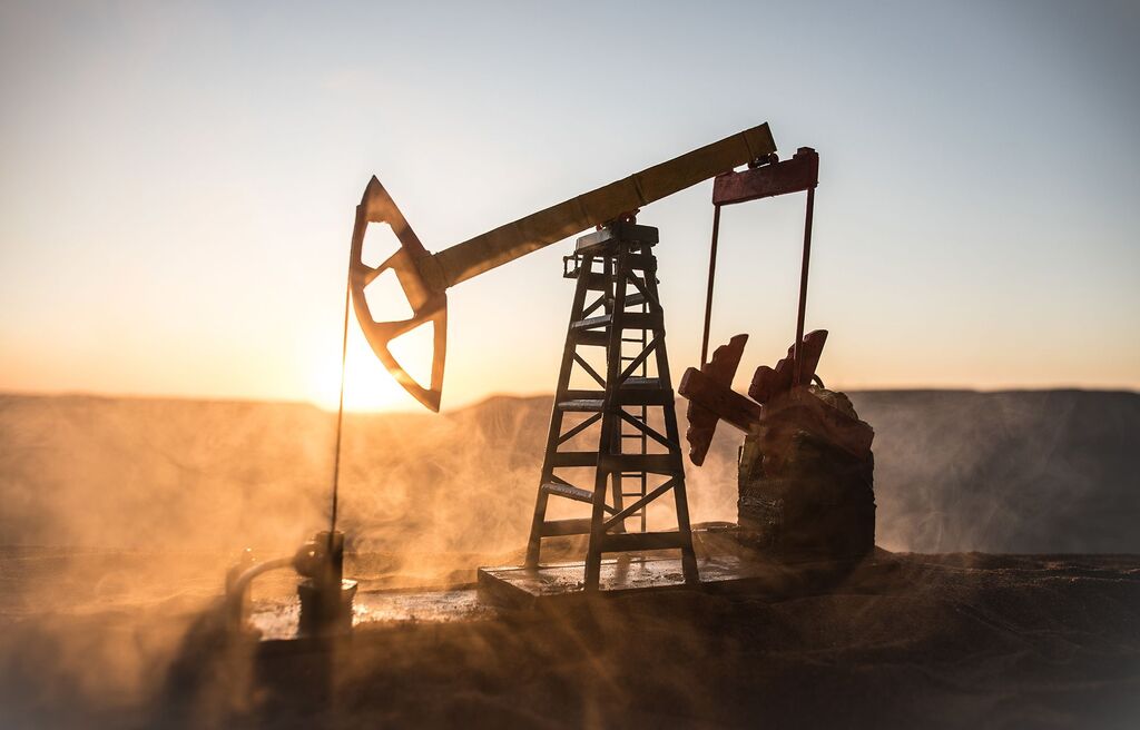 Petróleo sube uno por ciento por tensiones en Medio Oriente