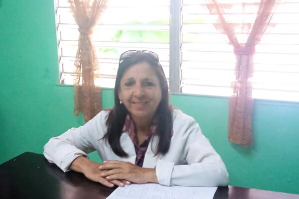 El compromiso de la doctora Alina con la salud comunitaria